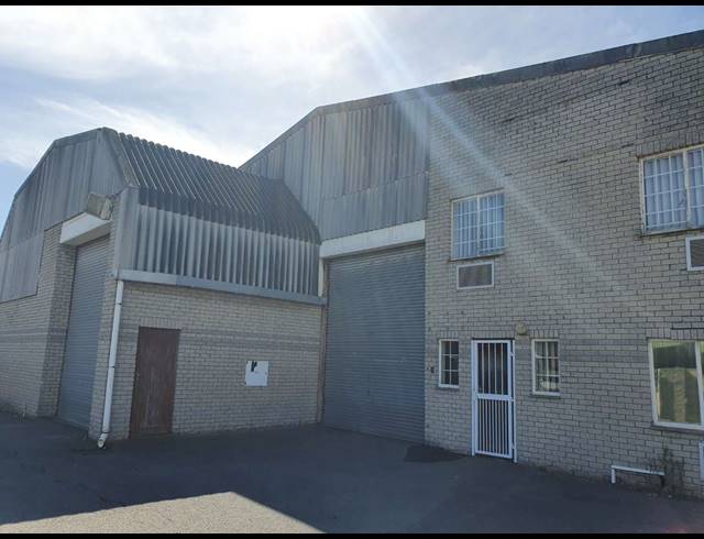 1,220M² FACTORY TO LET IN BLACKHEATH INDUSTRIAL